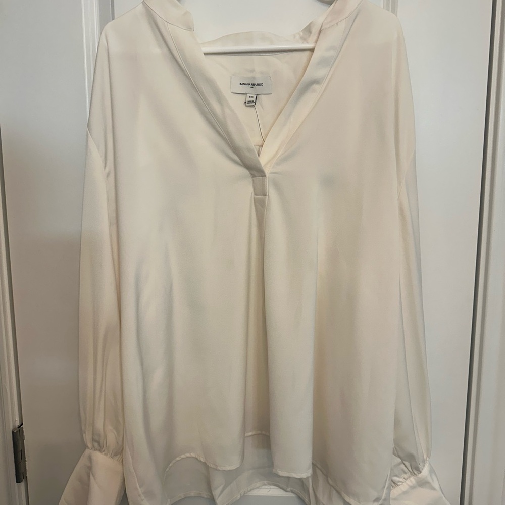 NWT - Crepe Volume Sleeve Blouse